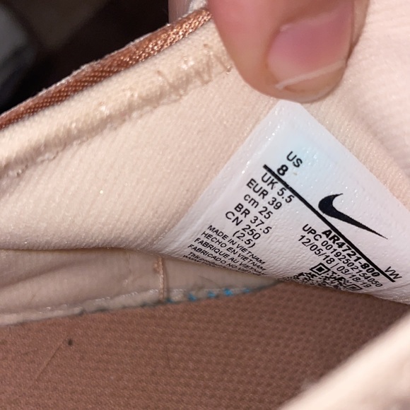 Light pink Nike air tennis shoes. Worn once! - Picture 5 of 5